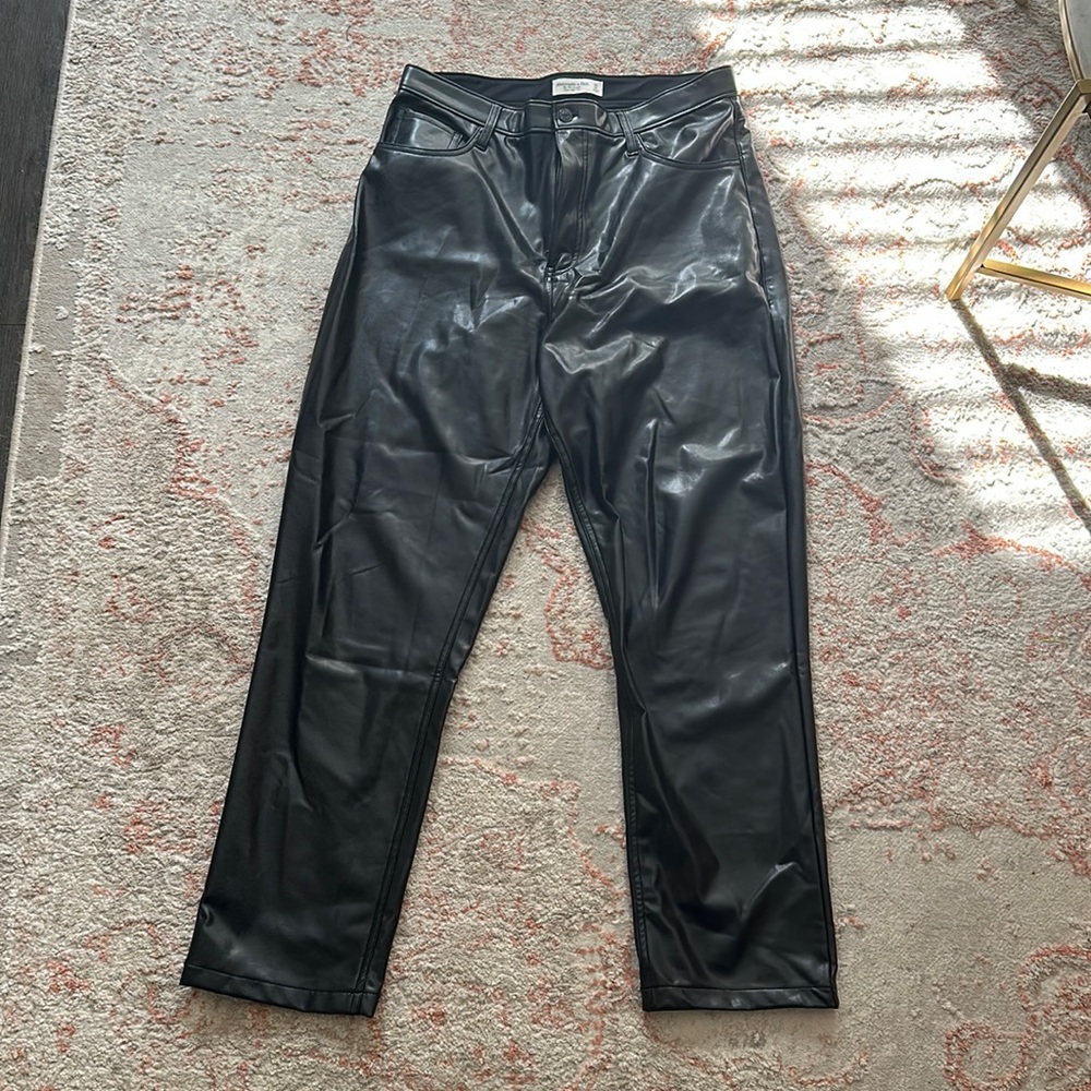 Abercrombie 90s straight ultra high rise